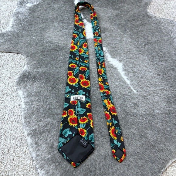 Vintage Paws Addiction Garfield Tie - Picture 4 of 9